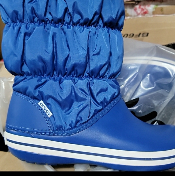 Women's Crocs Winter Puff Boots - Picture 2 of 4